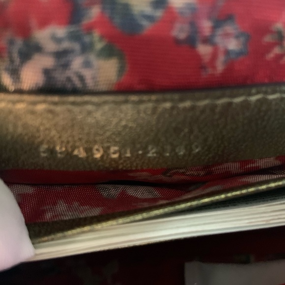 New Gucci Trapuntata shoulder bag with logo. Comes with dust bag. Never used! - Picture 6 of 10